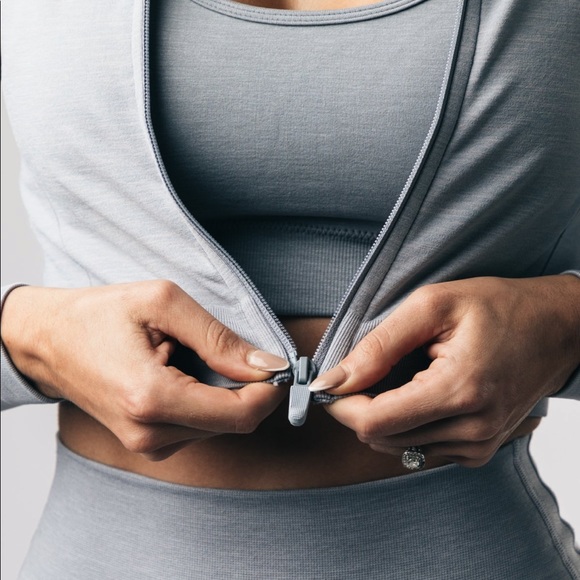 ❌SOLD❌ ALPHALETE SEAMLESS JACKET SHARK GREY - Picture 5 of 10